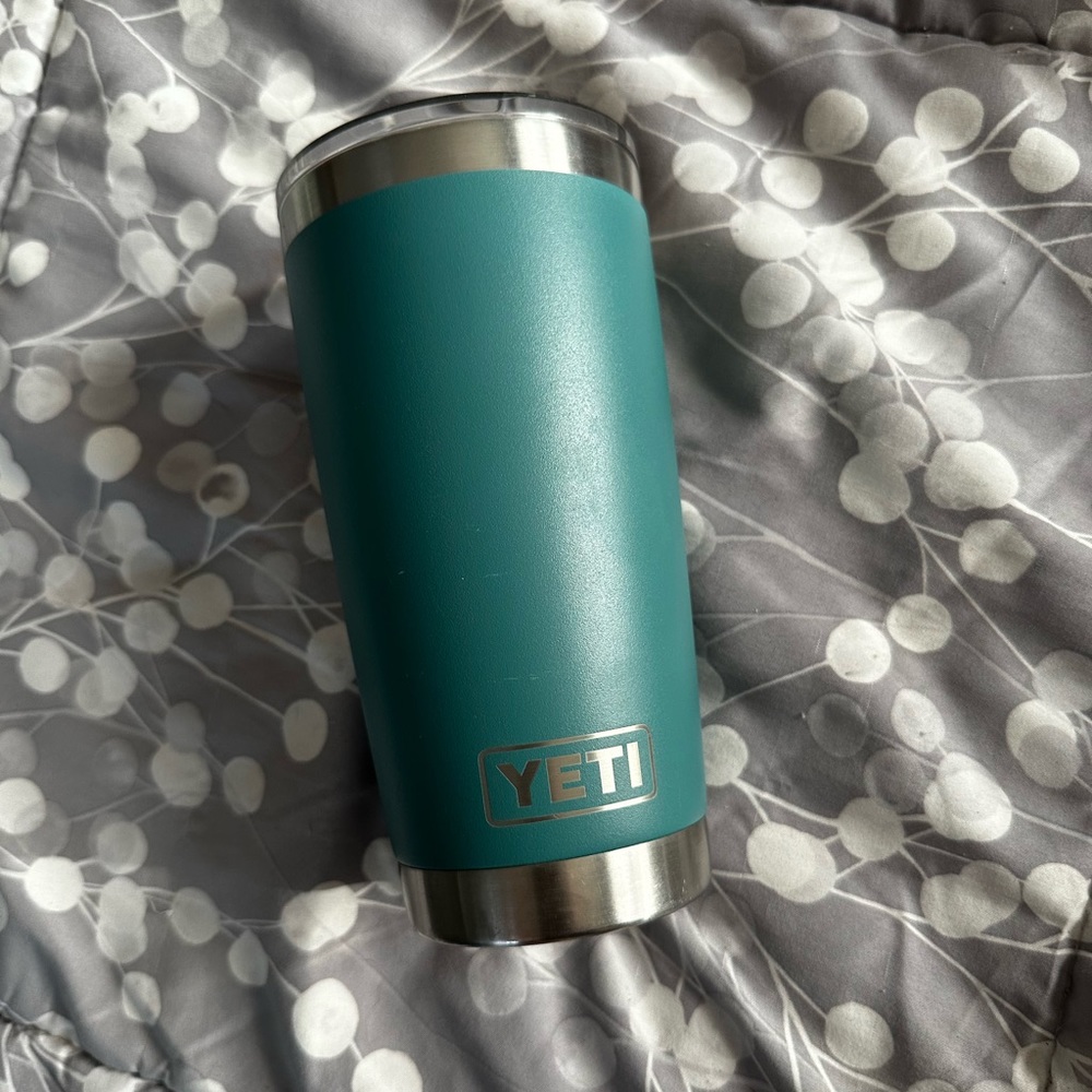 Yeti Rambler Tumbler 20oz